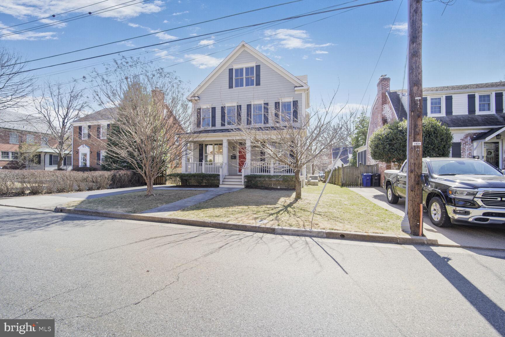 4814 25th Road North Arlington, VA 22207 - Photo 45 of 45 a view of a car park in front of a building