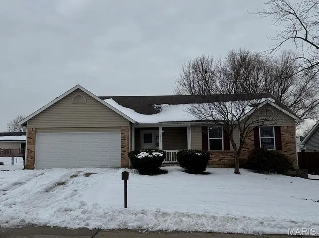 $299,900 | 1326 Pegasus Trail, St. Peters, MO 63376