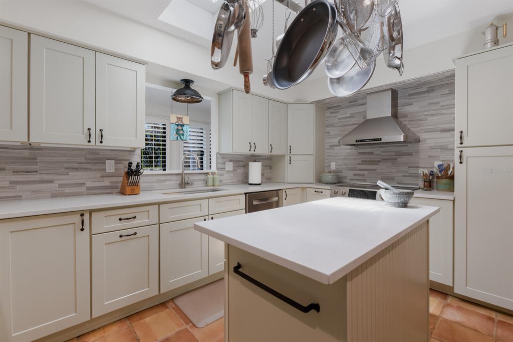 2723 59th Street Sarasota, FL 34243 - Photo 24 of 75