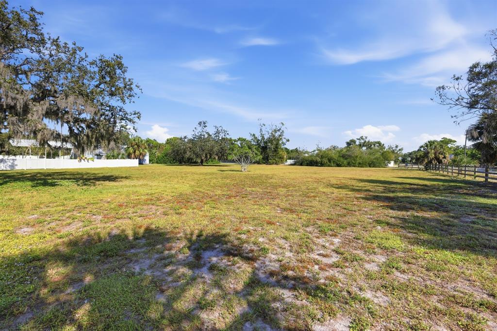 2723 59th Street Sarasota, FL 34243 - Photo 66 of 75