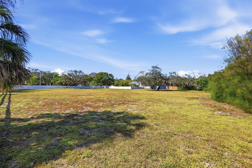 2723 59th Street Sarasota, FL 34243 - Photo 67 of 75