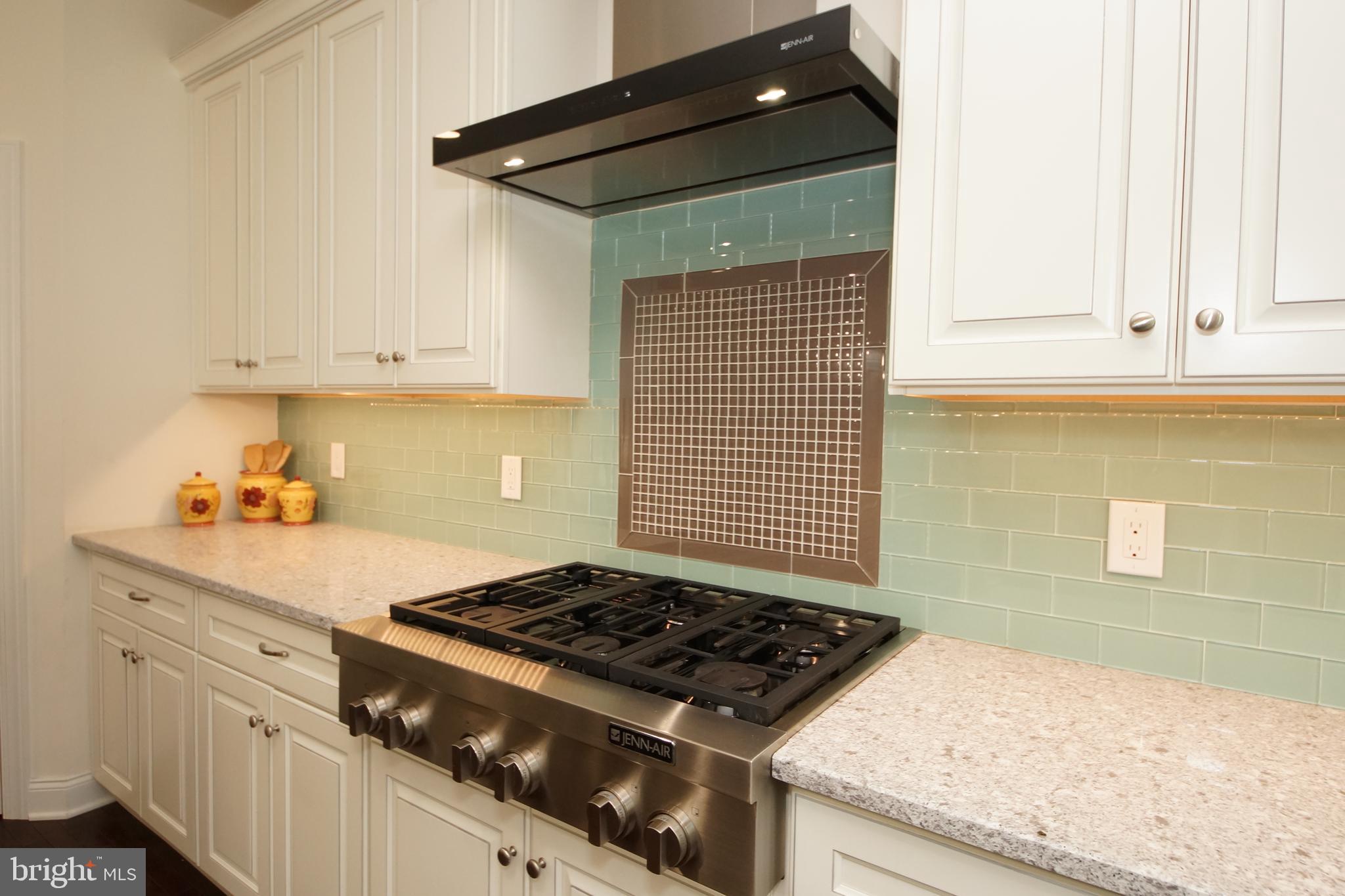 5 Harness Court Cream Ridge, NJ 08514 - Photo 31 of 71 6-Burner Jenn Air stove top