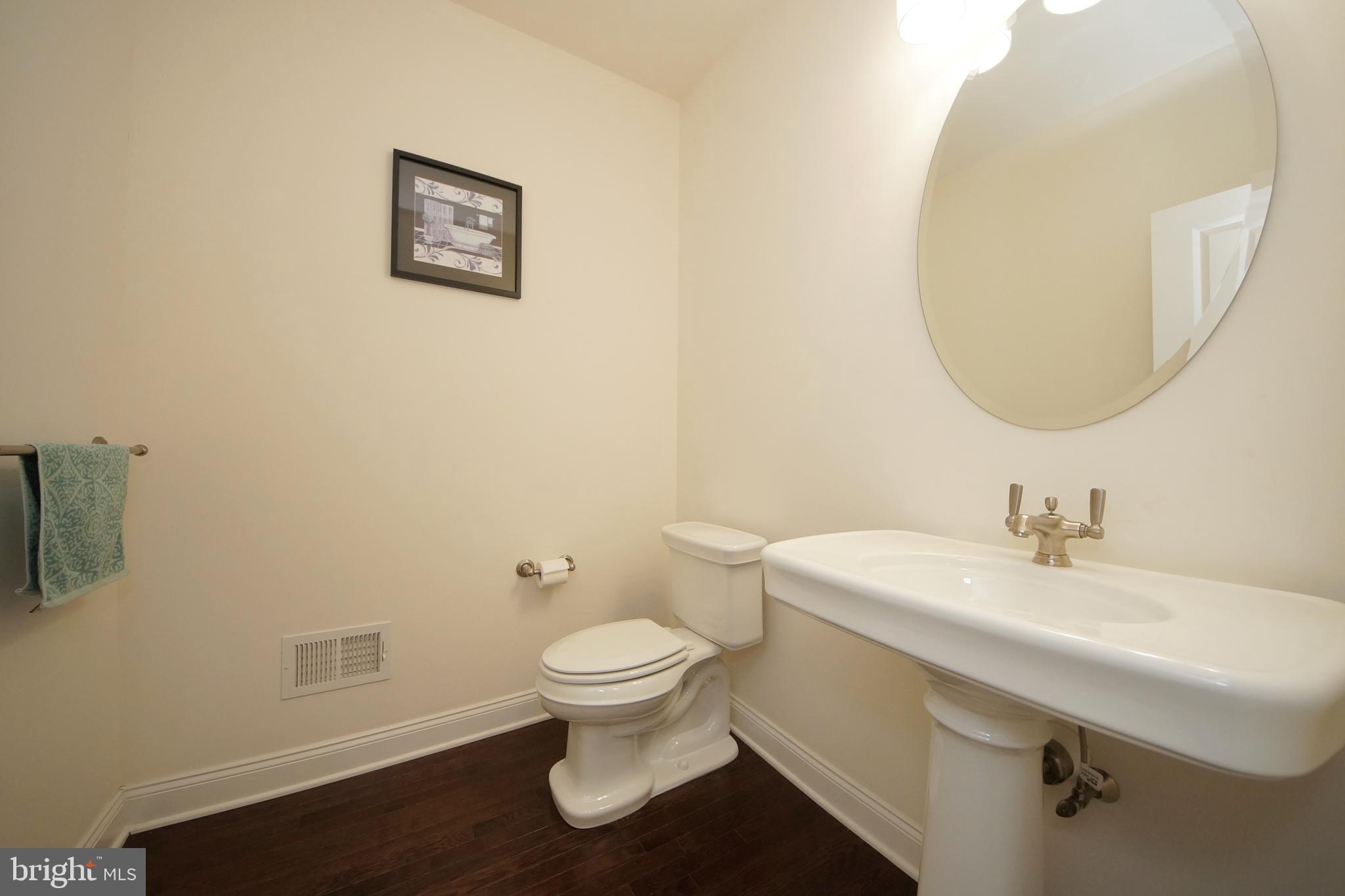 5 Harness Court Cream Ridge, NJ 08514 - Photo 48 of 71 First floor powder room