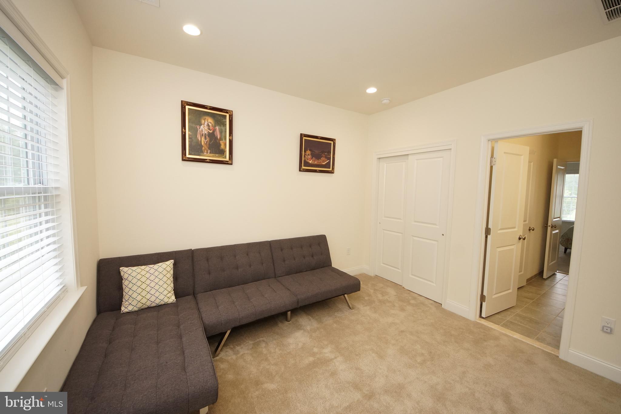 5 Harness Court Cream Ridge, NJ 08514 - Photo 62 of 71 Bedroom 4 to Jack and Jill bathroom