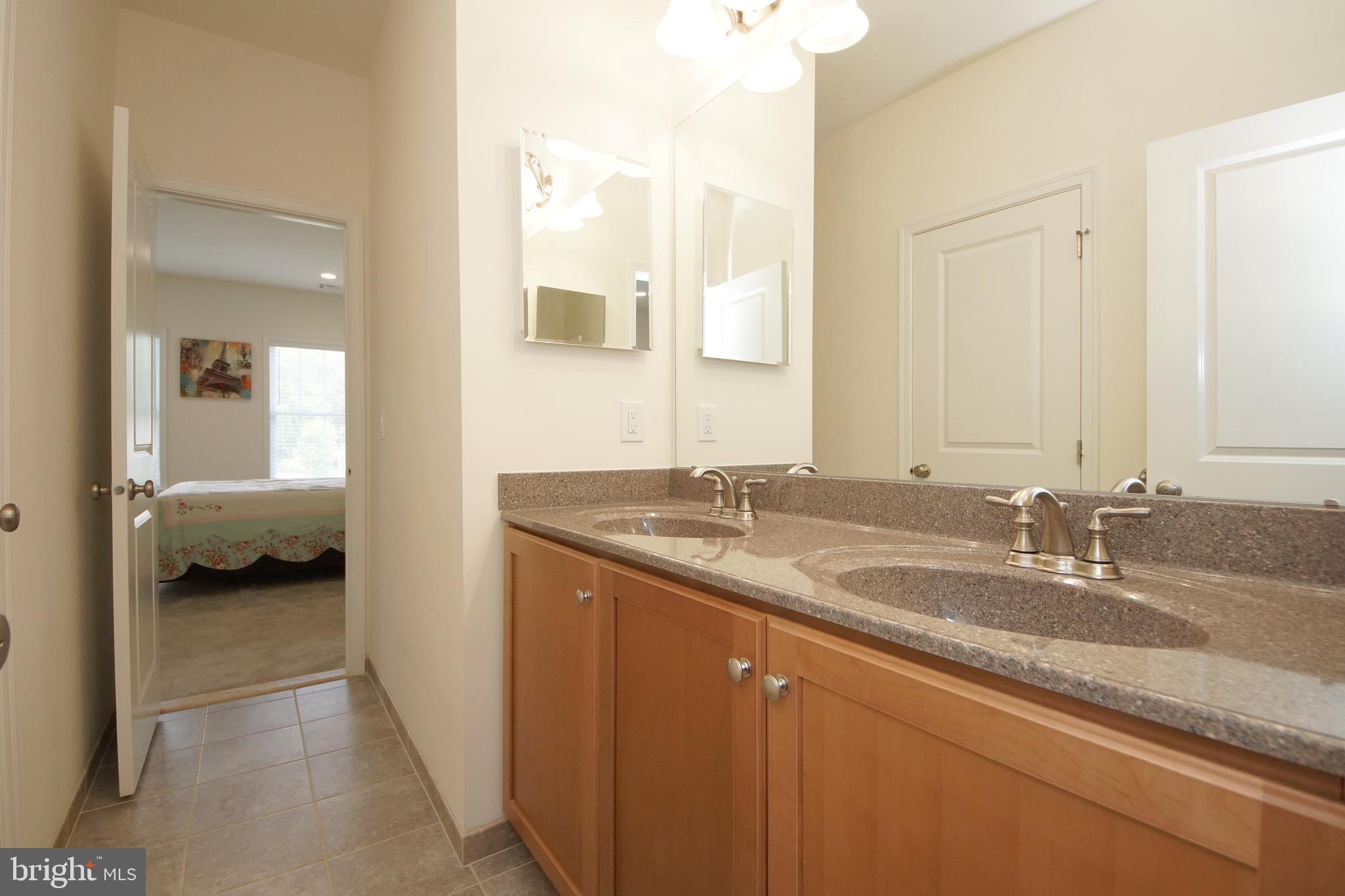 5 Harness Court Cream Ridge, NJ 08514 - Photo 64 of 71 Jack and Jill bathroom