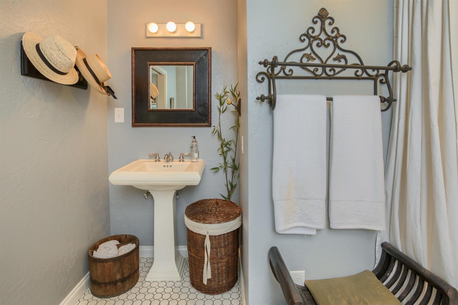 2820 Quail Run Road Talent, OR 97540 - Photo 21 of 30 Additional Photo