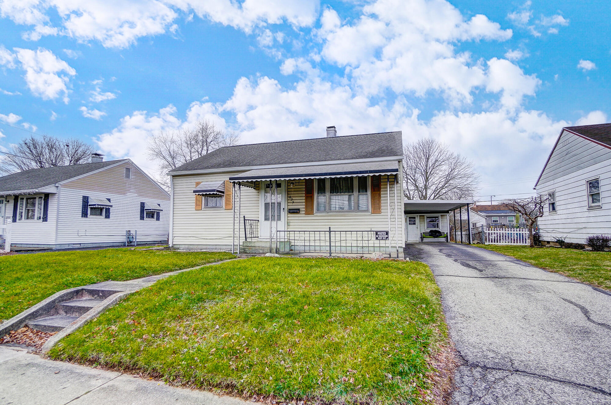 635 South Burnett Road Springfield, OH 45505 - Photo 2 of 17 Gallery Image 2