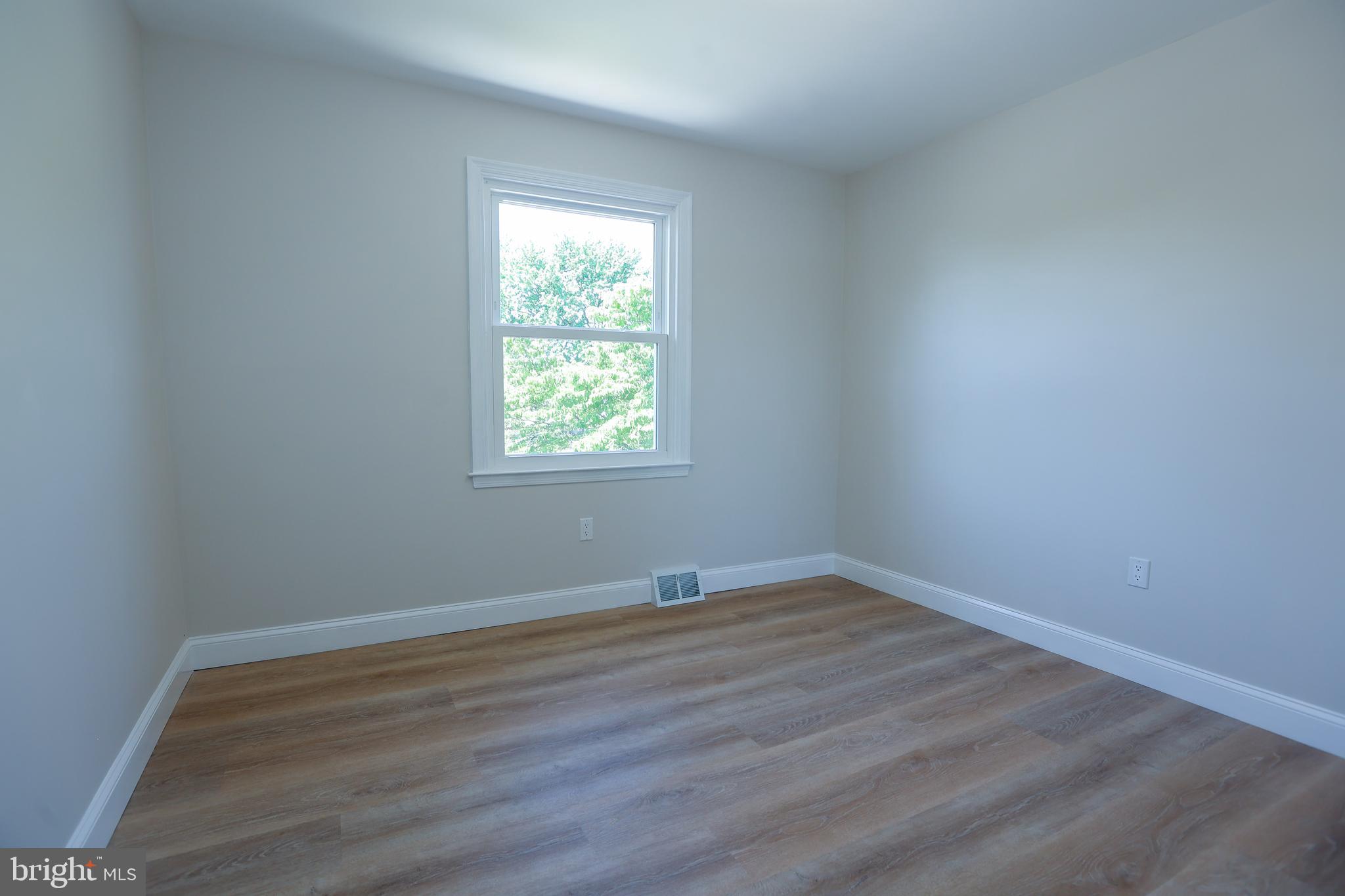 620 Haudie Ann Road Upper Chichester, PA 19061 - Photo 19 of 34