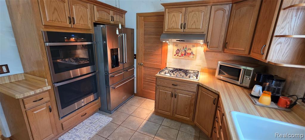 14062 Sanford Road Addison, MI 49220 - Photo 7 of 61