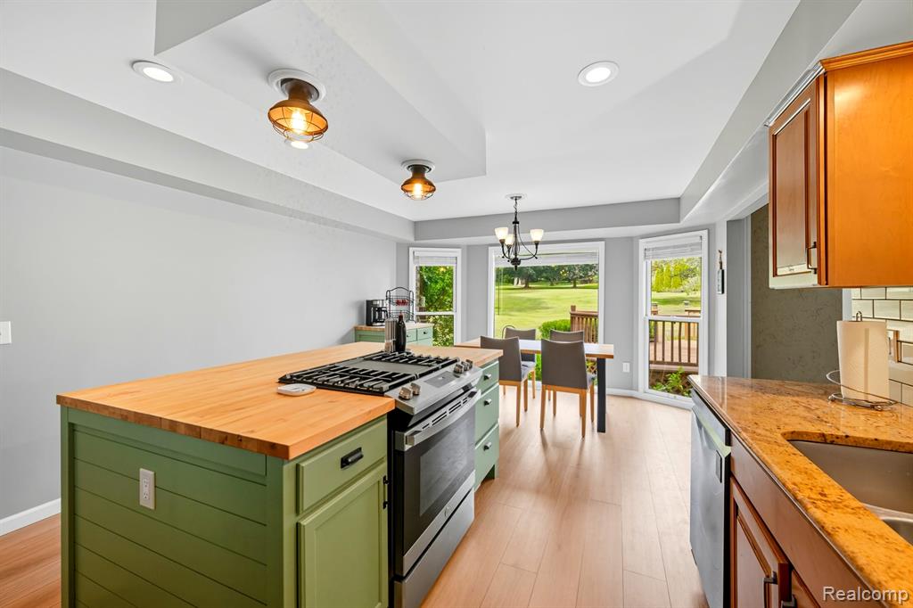 1938 Kilburn Road West Rochester Hills, MI 48306 - Photo 23 of 69