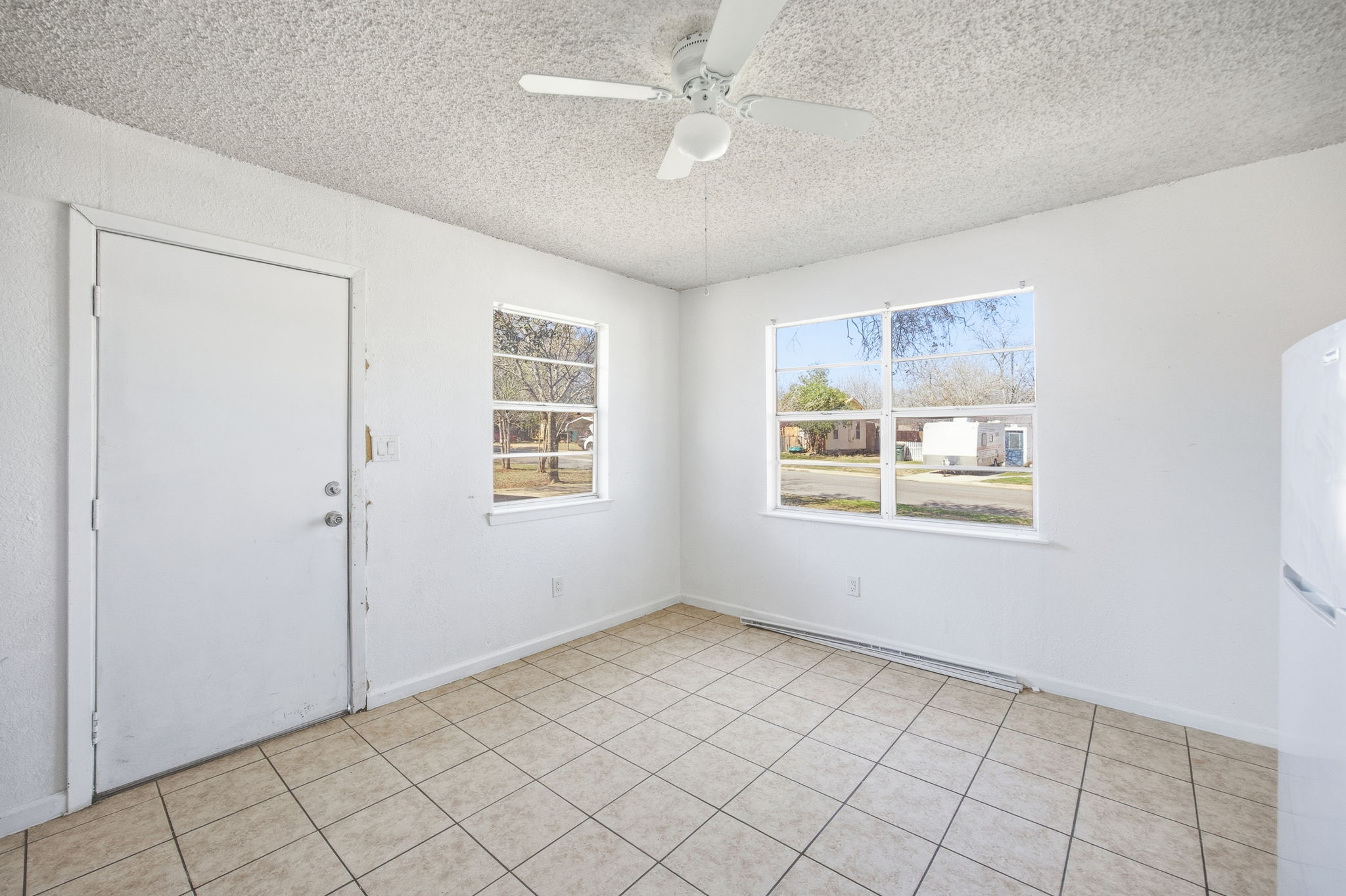 202 Forest Street Georgetown, TX 78626 - Photo 14 of 36