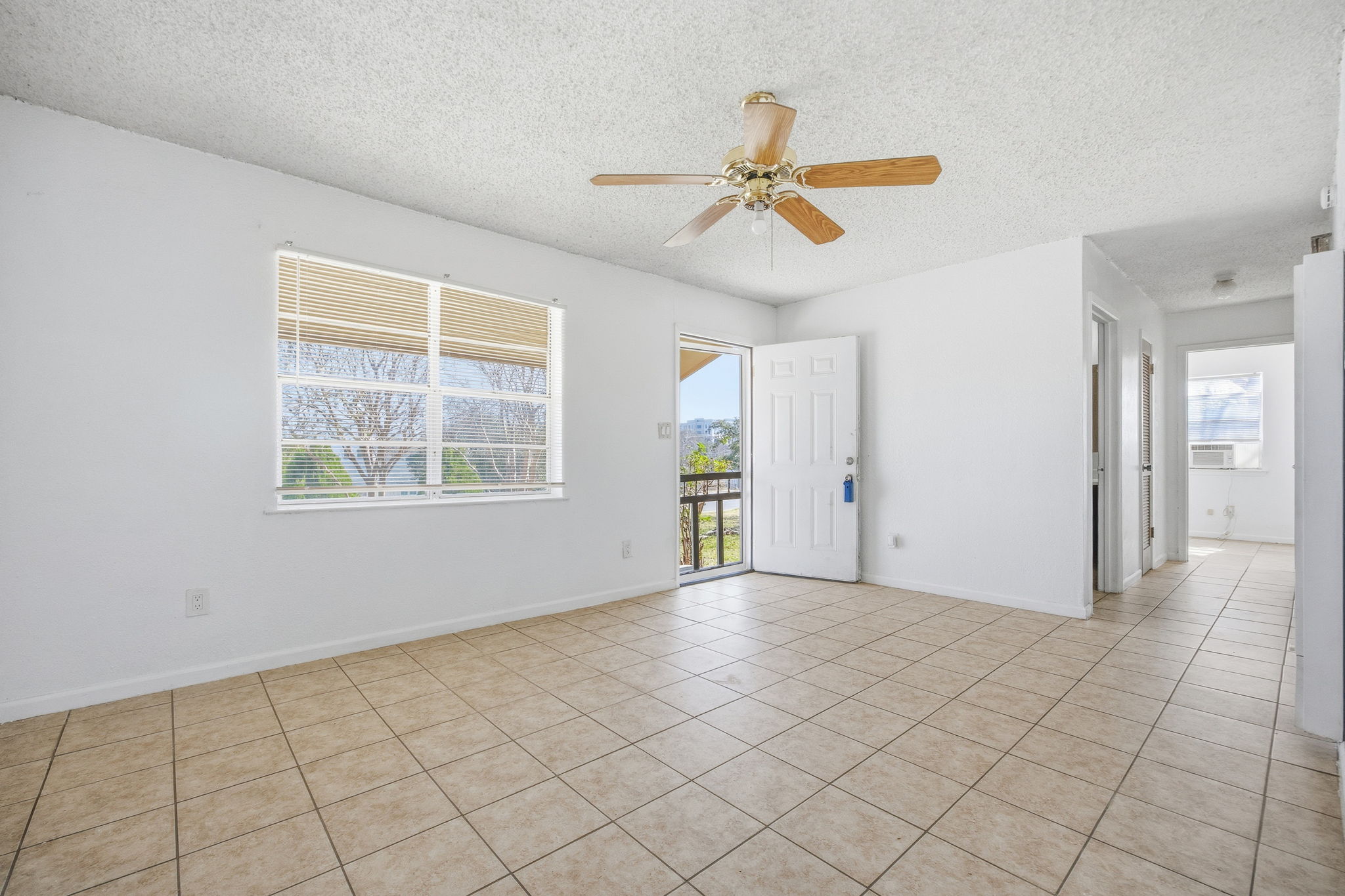 202 Forest Street Georgetown, TX 78626 - Photo 6 of 36