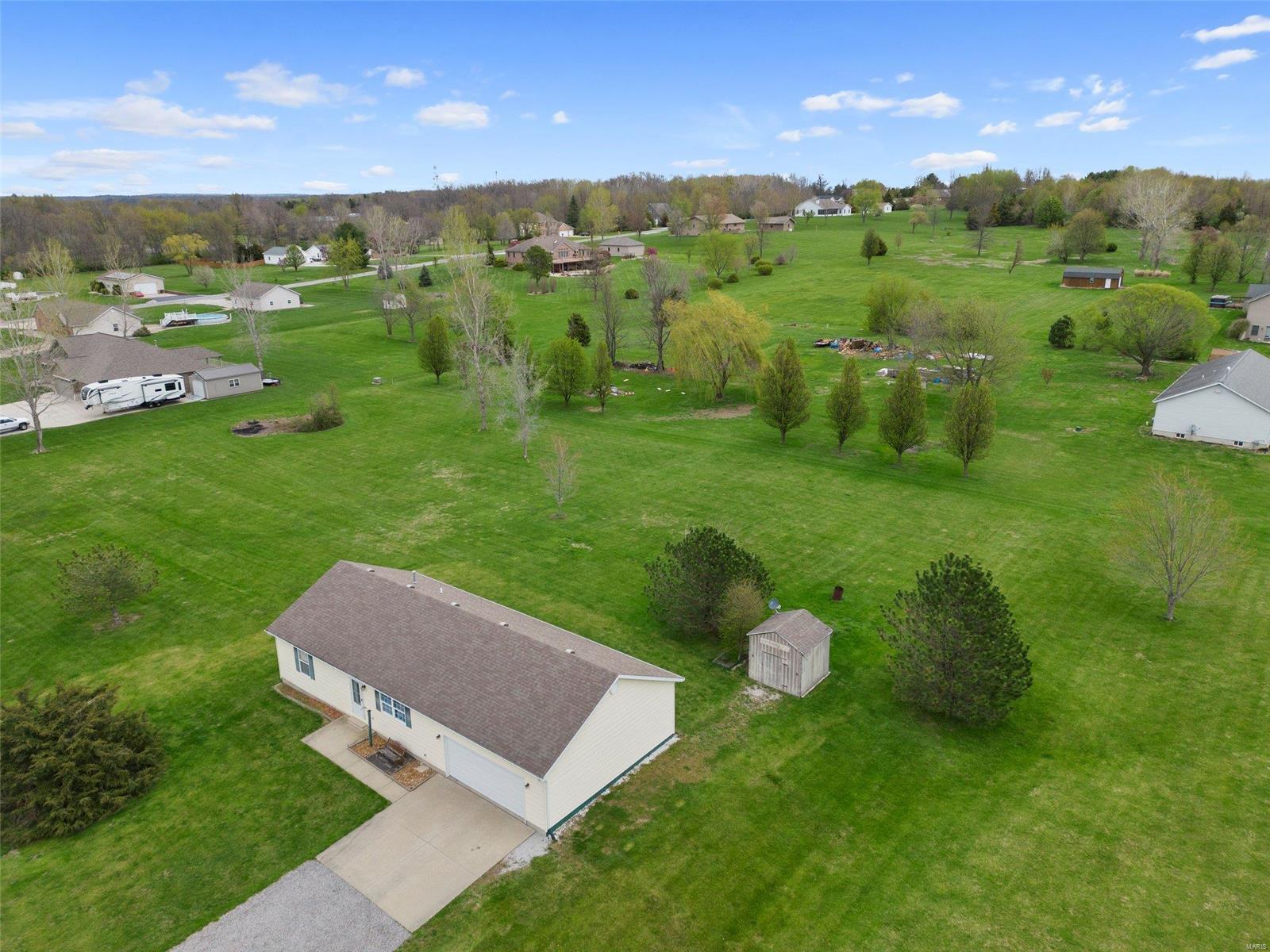 2414 Motel Road Highland, IL 62249 - Photo 3 of 33