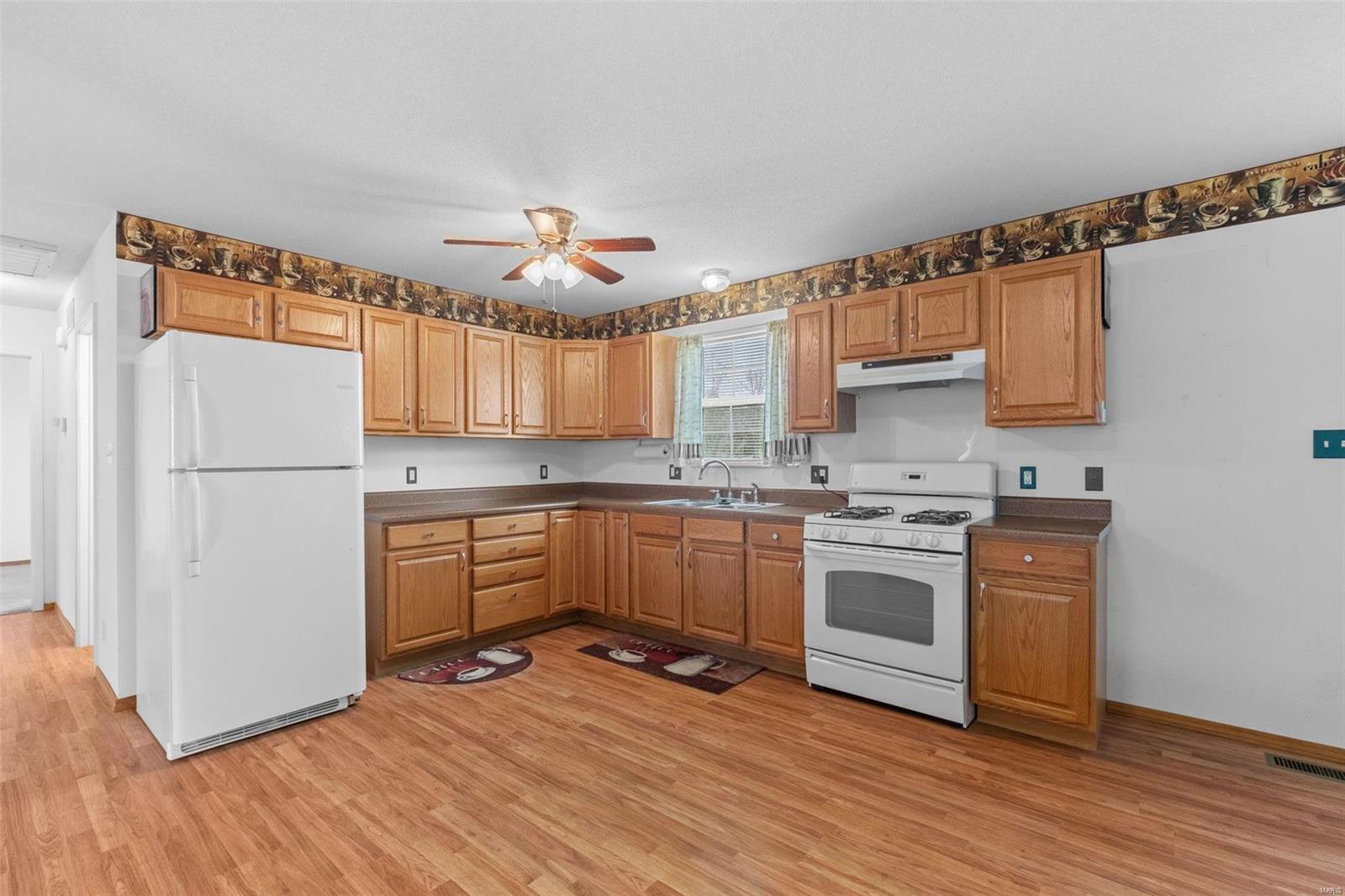 2414 Motel Road Highland, IL 62249 - Photo 9 of 33
