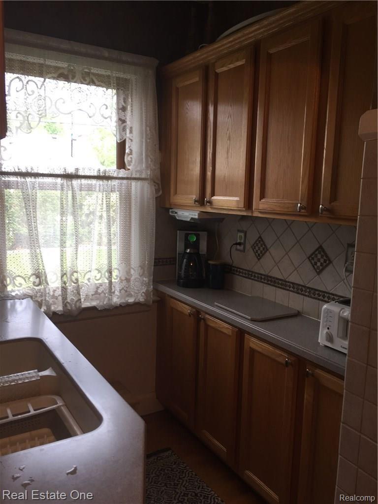1036 Nottingham Road Grosse Pointe, MI 48230 - Photo 33 of 53 IMG-4901.JPG