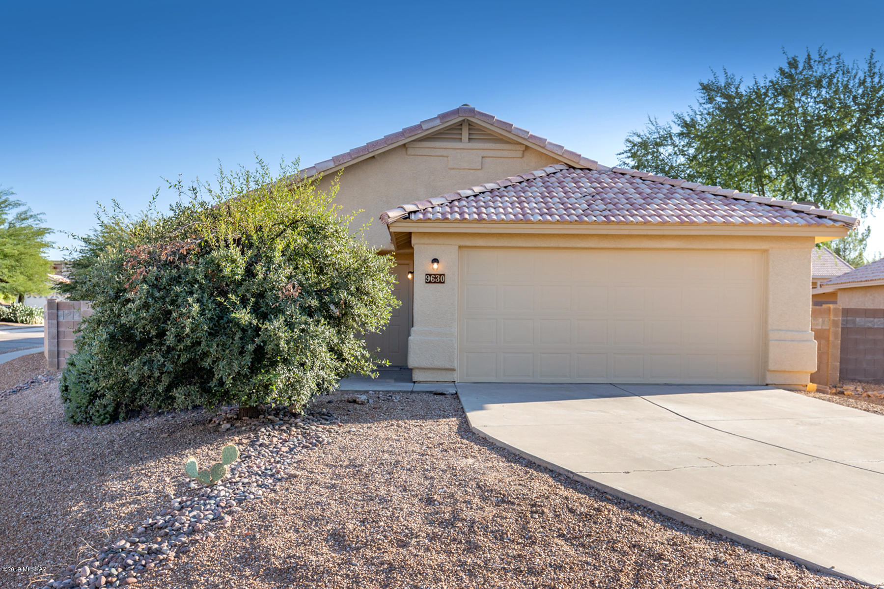 9630 East Magdalena Road Tucson, AZ 85748 - Photo 1 of 31