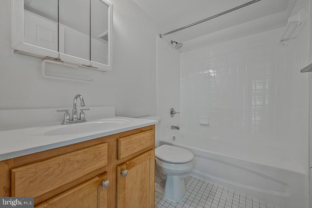 1712 W Street Southeast, Unit 17 Washington, DC 20020 - Photo 23 of 37