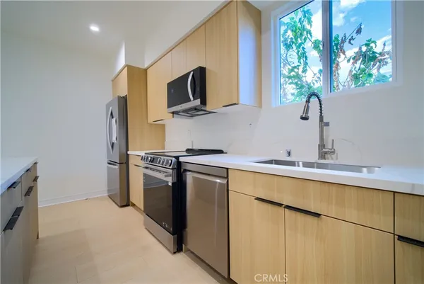 $4,950 | 257 South Ave 54, Unit 1/4, Los Angeles, CA 90042