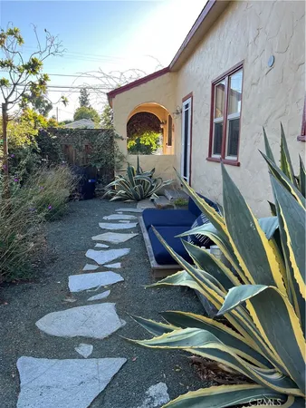 a front view of house with yard