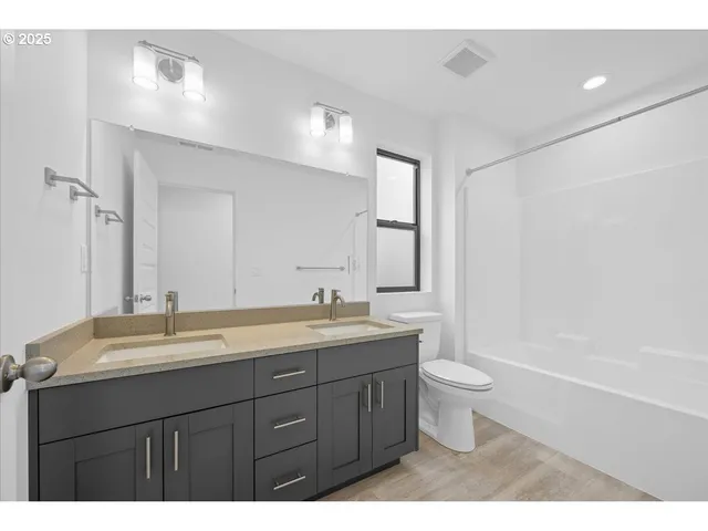 $459,900 | 5029 Northeast 113th Street, Vancouver, WA 98686