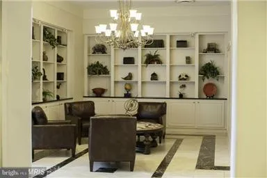 $2,200 | 5300 Holmes Run Parkway, Unit 617, Alexandria, VA 22304