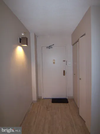 $2,200 | 5300 Holmes Run Parkway, Unit 617, Alexandria, VA 22304