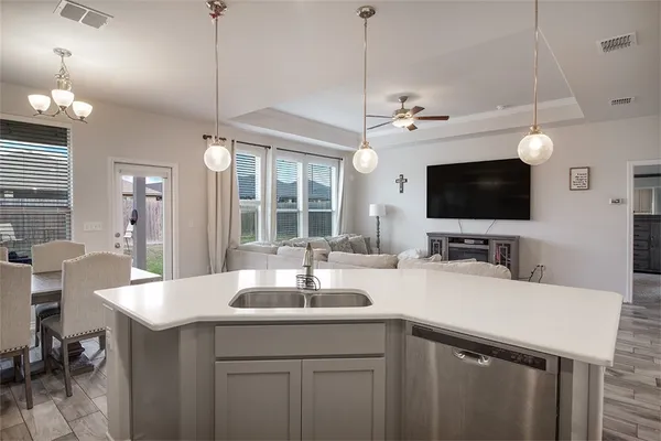 $330,000 | 1012 Ocean Breeze, Portland, TX 78374