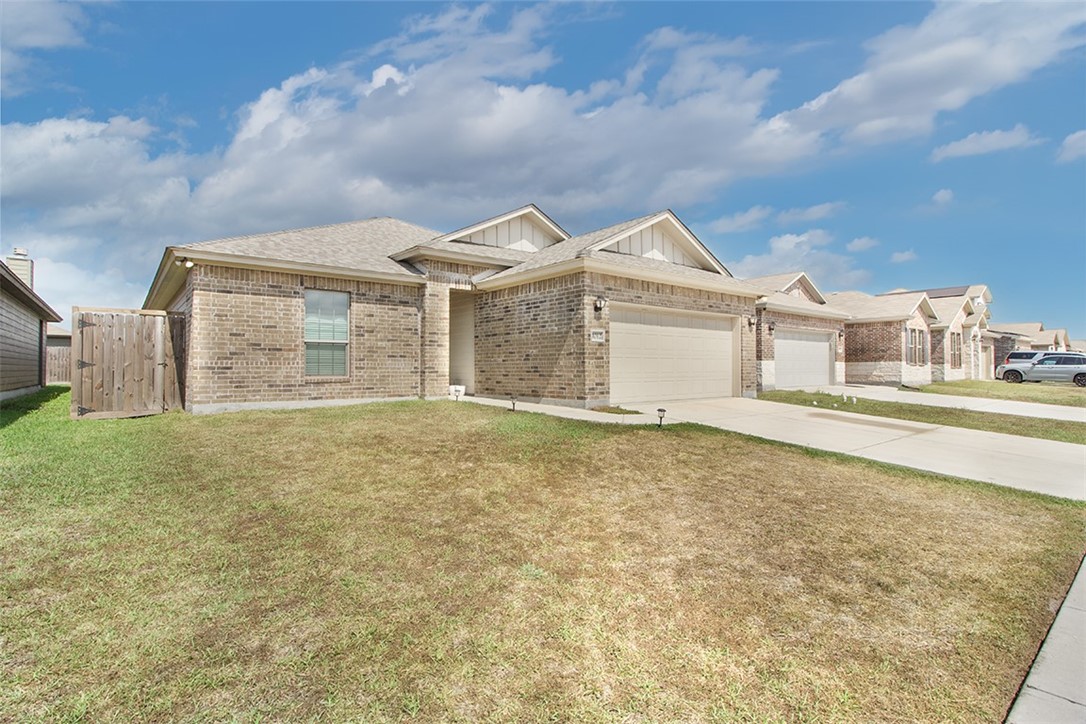 1012 Ocean Breeze Portland, TX 78374 - Photo 2 of 31