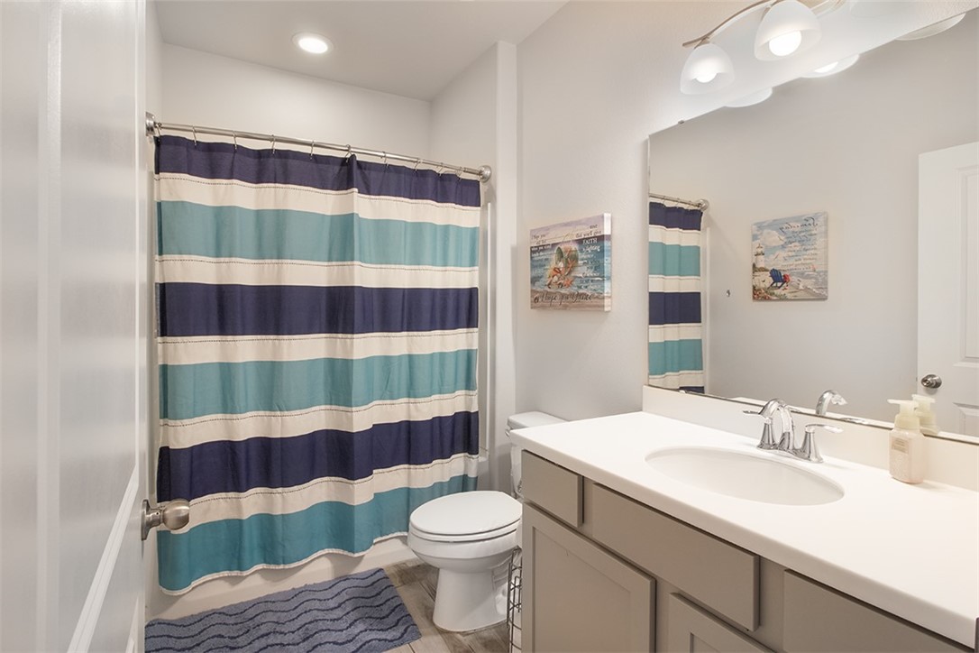 1012 Ocean Breeze Portland, TX 78374 - Photo 26 of 31