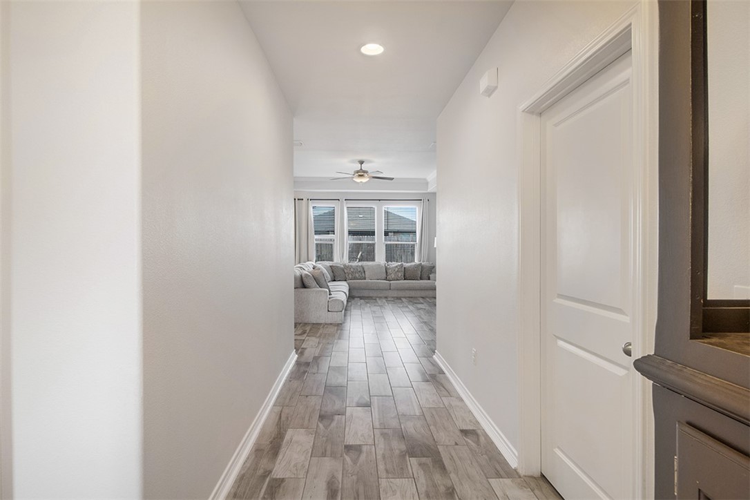 1012 Ocean Breeze Portland, TX 78374 - Photo 4 of 31