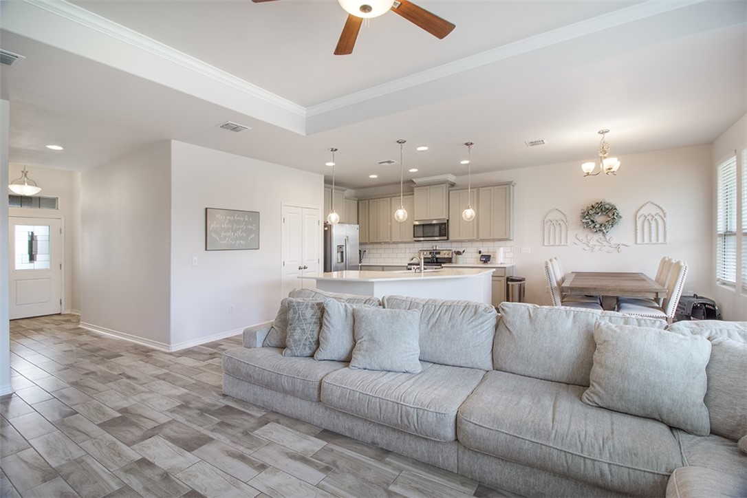 1012 Ocean Breeze Portland, TX 78374 - Photo 7 of 31