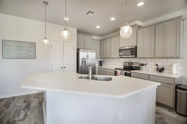 $330,000 | 1012 Ocean Breeze, Portland, TX 78374