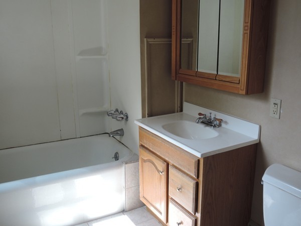 58 Lorimer Street Springfield, MA 01151 - Photo 13 of 26 Gallery Image 13