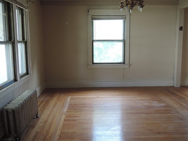 58 Lorimer Street Springfield, MA 01151 - Photo 9 of 26 Gallery Image 9