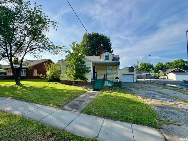$29,800 | 1003 East Main Street, West Frankfort, IL 62896