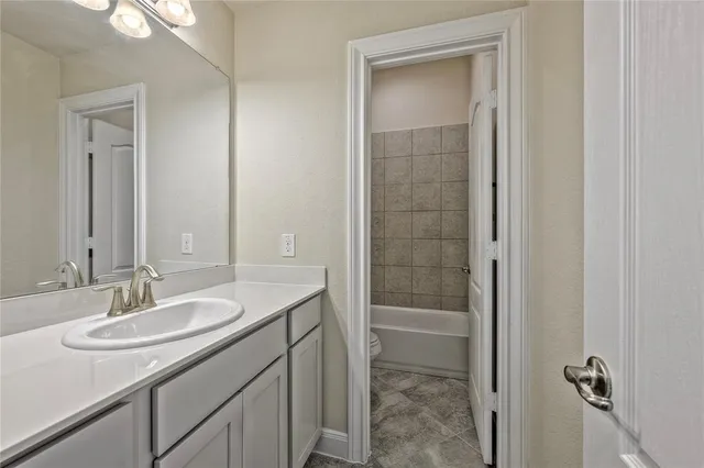 $2,650 | 11927 Champions Forest Drive, Dayton, TX 77535