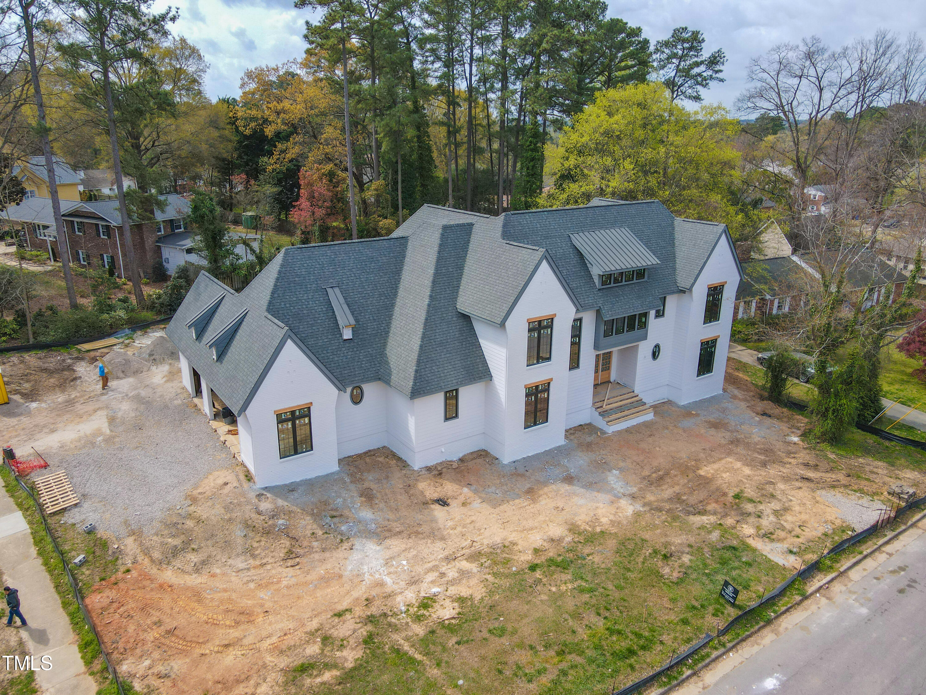 601 Davidson Street Raleigh, NC 27609 - Photo 24 of 41 dji_fly_20240322_114030_931_171112306995