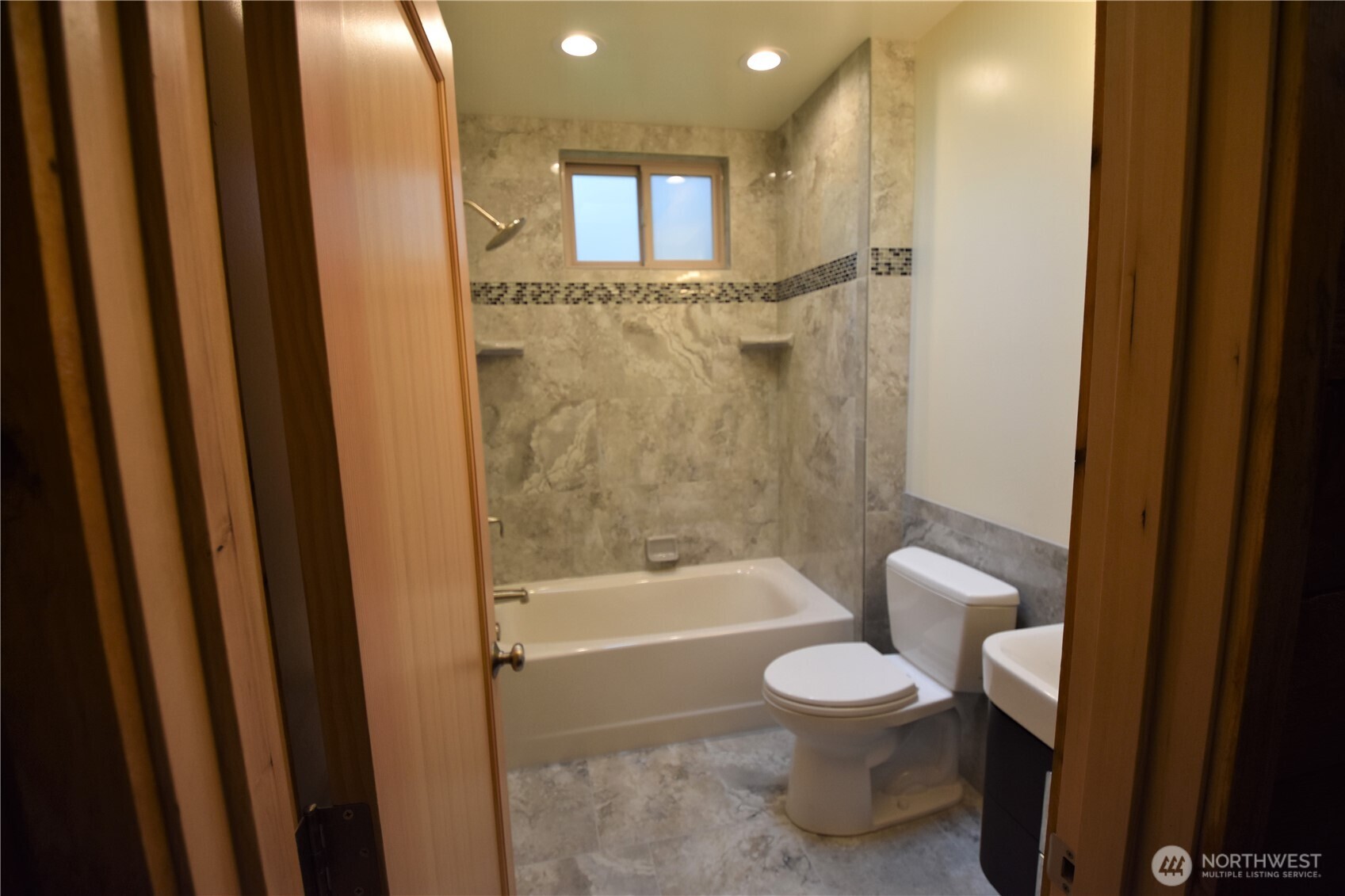 30331 Heimer Road Arlington, WA 98223 - Photo 26 of 37 a bathroom with a toilet and a shower