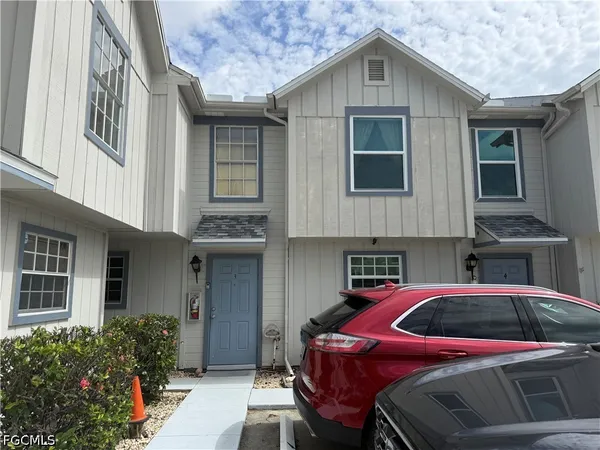 $129,900 | 1005 Southwest 48th Terrace, Unit 3, Cape Coral, FL 33914