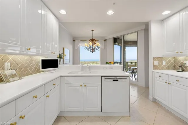 $849,000 | 23650 Via Veneto, Unit 902, Bonita Springs, FL 34134