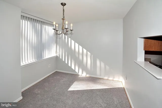 a view of entryway and front door