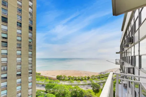 $549,500 | 1000 North Lake Shore Plaza, Unit 2205, Chicago, IL 60611