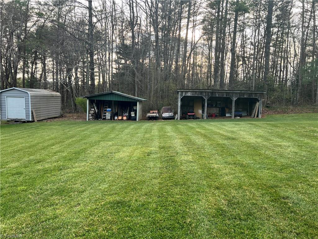 4406 Keno Road Hillsville, VA 24343 - Photo 20 of 27