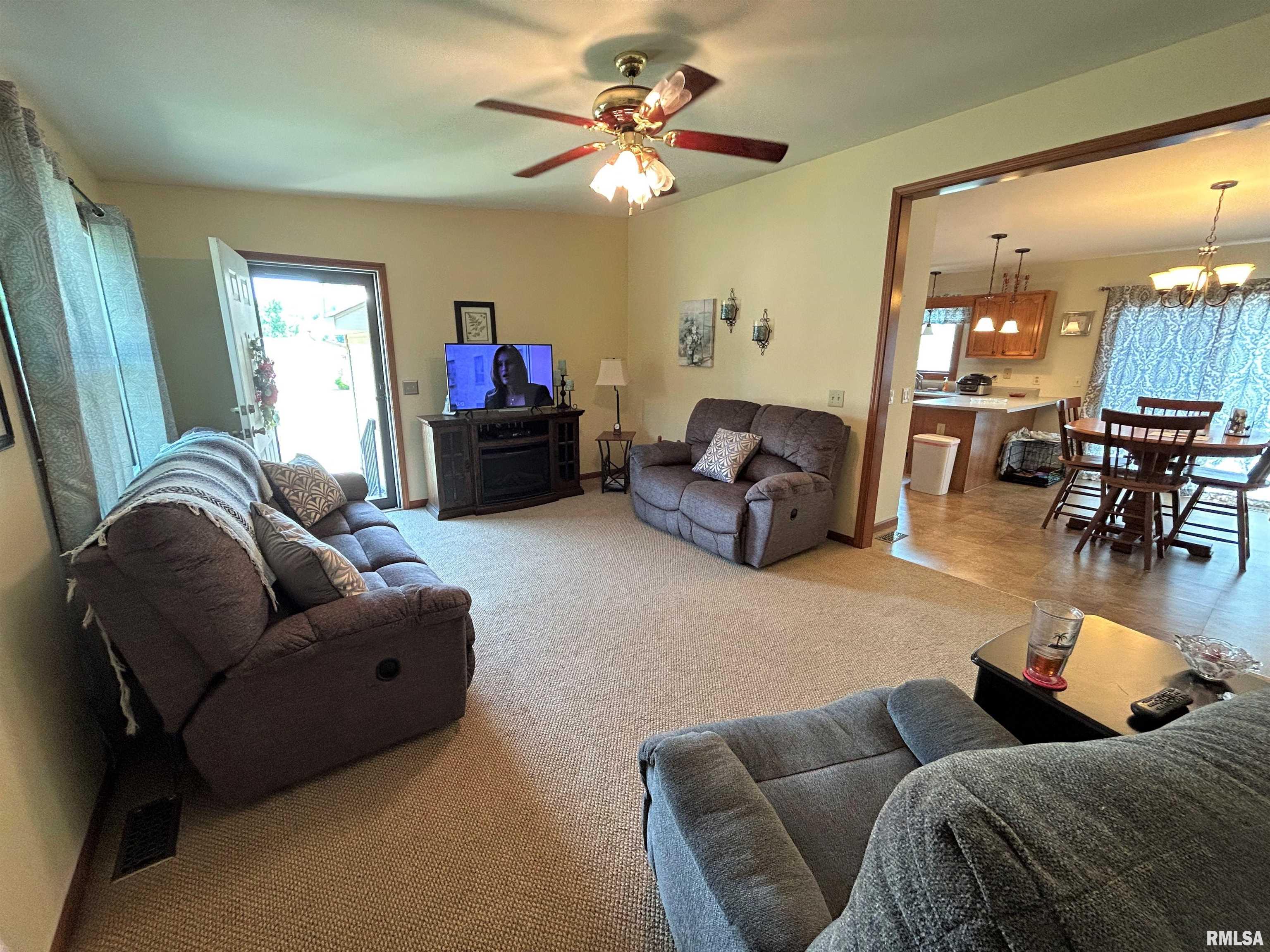 4047 Oakbrook Court Springfield, IL 62711 - Photo 6 of 22