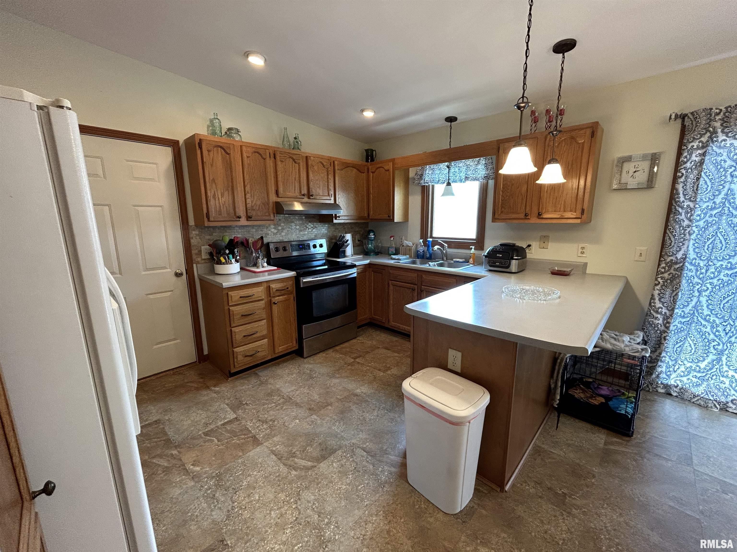 4047 Oakbrook Court Springfield, IL 62711 - Photo 8 of 22