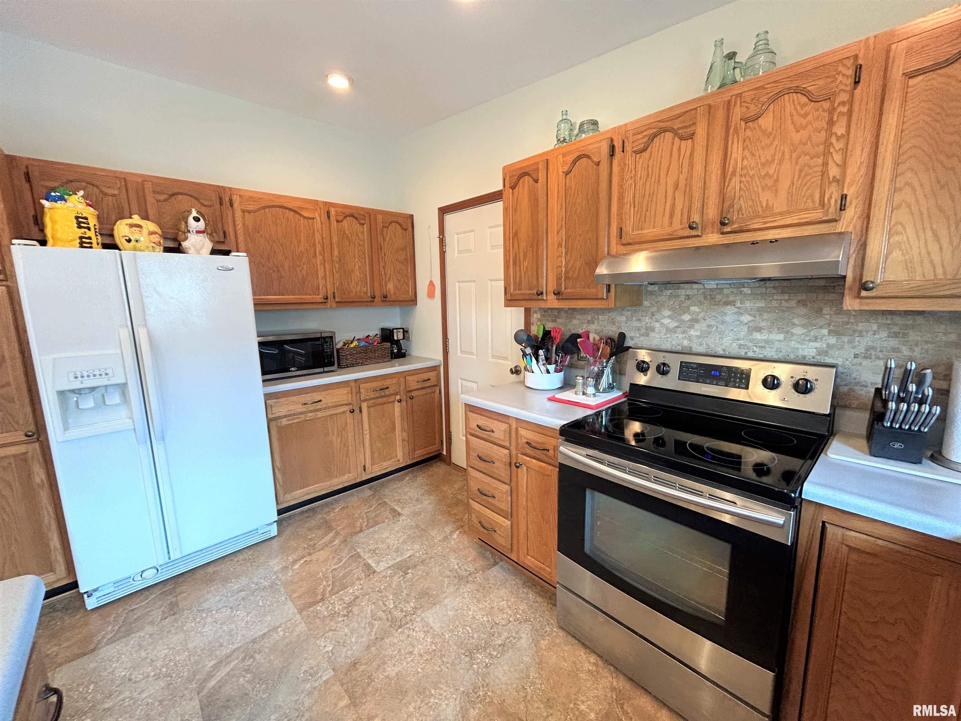 4047 Oakbrook Court Springfield, IL 62711 - Photo 10 of 22