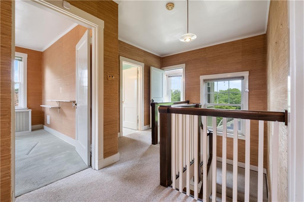 215 Gladstone Road Pittsburgh, PA 15217 - Photo 16 of 34 Gallery Image 16