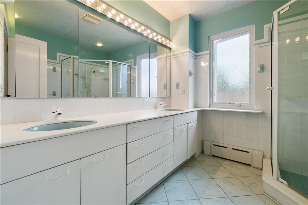215 Gladstone Road Pittsburgh, PA 15217 - Photo 23 of 34 Gallery Image 23