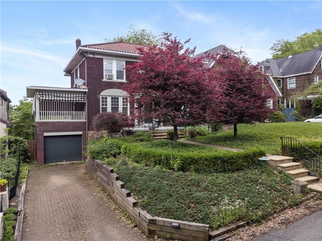 215 Gladstone Road Pittsburgh, PA 15217 - Photo 4 of 34 Gallery Image 4