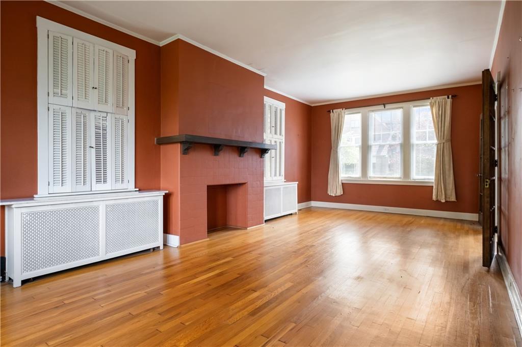 215 Gladstone Road Pittsburgh, PA 15217 - Photo 6 of 34 Gallery Image 6